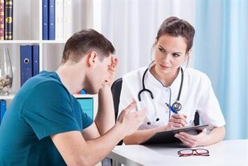 A urologist prescribes treatment for prostatitis